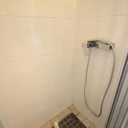 Ymmo 75015 公寓式酒店
